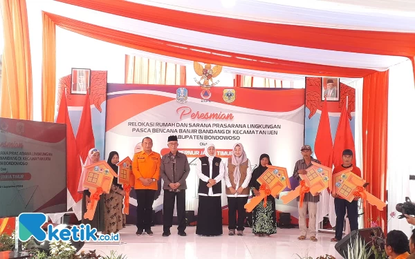 Thumbnail Bahagia, Masyarakat Korban Banjir Ijen Terima Rumah Hunian Tetap