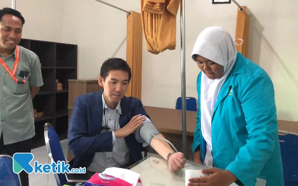 Thumbnail Penuhi Kebutuhan Caregiver di Jepang, SMK Kesehatan Surabaya Jajaki Kerja Sama dengan JICWELS