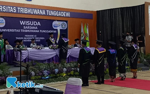 Wisuda Ke-43 Unitri, Dorong Lulusan Ciptakan Peluang Usaha Sendiri