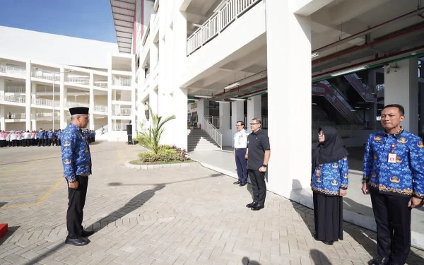 Thumbnail PJ Wali Kota Batu Ajak Guru Hadapi Tantangan Digitalisasi