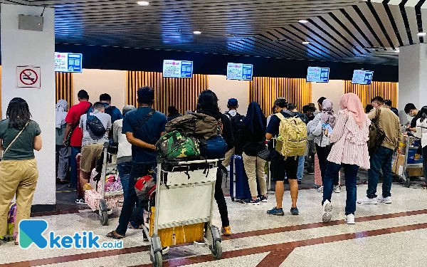 Thumbnail Libur Nataru 2024, Jumlah Penumpang Bandara Juanda Melonjak 12,48 Persen