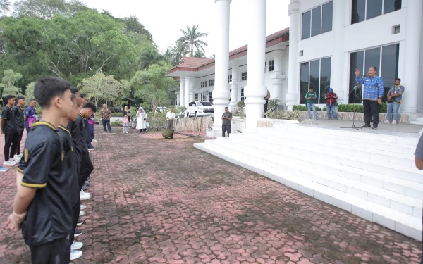 Wakil Bupati Asahan Lepas Tim Sepak Bola SSB Mezzaluna