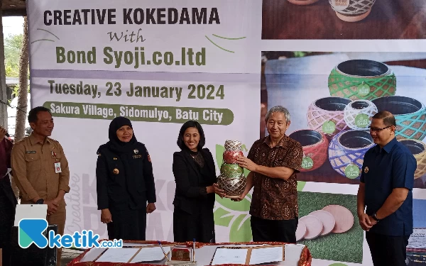 Thumbnail Wow, 20 Ribu Pot Kokedama dari Kota Batu Diekspor ke Jepang