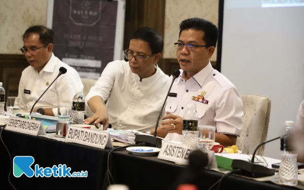 Thumbnail Revisi UU Desa Disetujui, Bupati Bandung : Kabar Gembira Bagi Para Kepala Desa