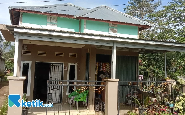 Potret Rumah Sederhana Rohman-Rohim Si Kembar Taruna Akmil Calon Jenderal Asal Pagar Alam