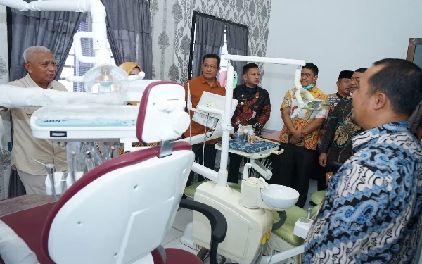 Serahkan Bantuan Alkes di UPTD Pulau Rakyat, Bupati Asahan Apresiasi Dedikasi Nakes
