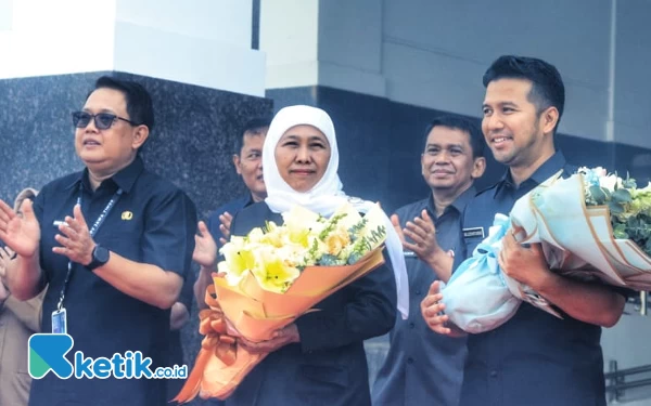 Masa Jabatan Gubernur Jatim Berakhir Besok, Khofifah Beri Isyarat Adhy Karyono Jadi PJ