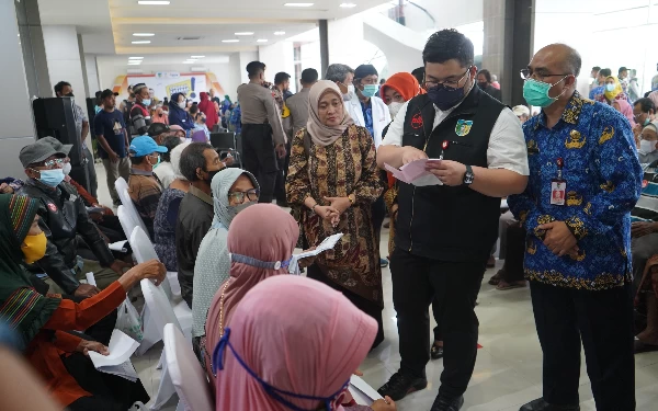 Thumbnail Berita - Selama 3 Tahun Jadi Bupati Kediri, Sektor Pelayanan Kesehatan Digenjot Mas Dhito