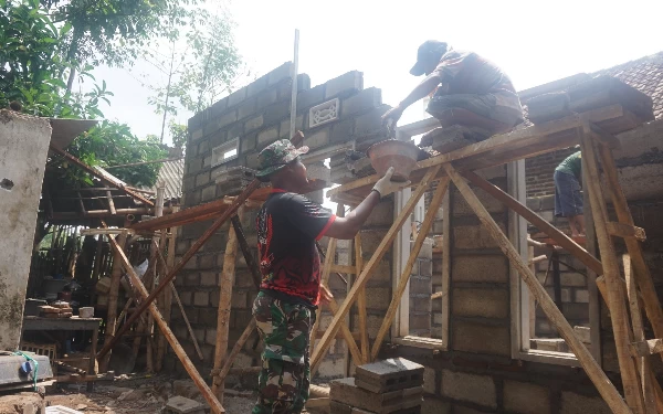 TMMD ke-119 Kodim Pasuruan Rehab Puluhan Rumah Tak Layak Huni