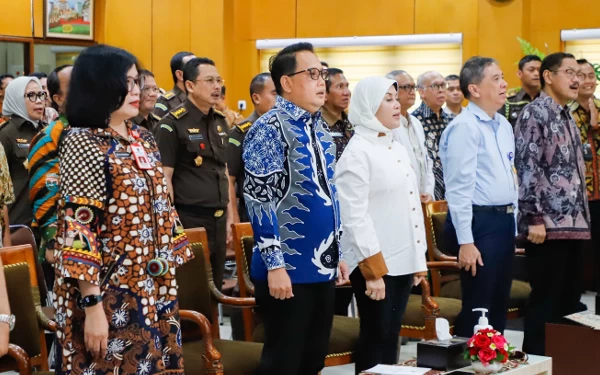 Thumbnail Hadiri Sharing Session RSUD dr Soetomo, Pj Gubernur Jatim Ajak Pegawai Tingkatkan Kompetensi