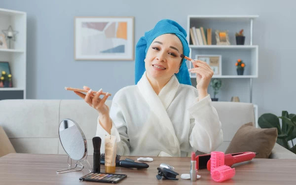 Thumbnail Tips Tampil Menarik di Hari Fitri dengan Riasan Tahan Lama