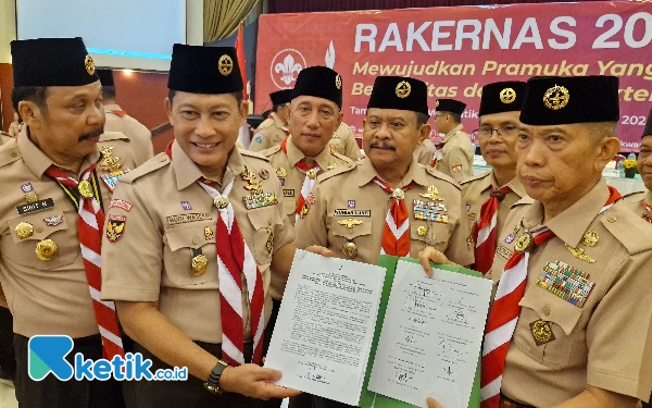 Thumbnail Buwas Surati Jokowi, Desak Nadiem Revisi Permendikbud No 12