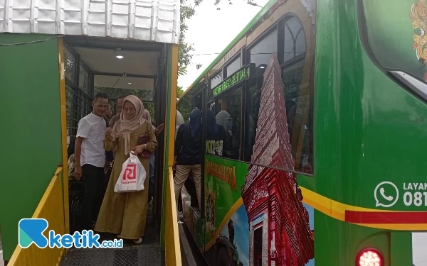 Thumbnail Tarif Bus Luxury Trans Jatim Koridor 1 Rp20 Ribu, Dishub: Pegawai di Gresik Banyak Bergaji Rp10 Juta