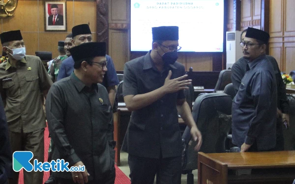 Thumbnail H Usman: DPRD Sidoarjo Belum Akan Lakukan Apa-Apa soal Penonaktifan Bupati Muhdlor