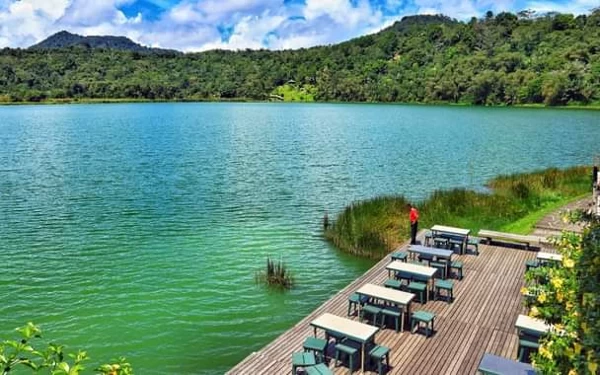 Pesona Danau Linow di Tomohon Sulut, Unik dan Estetik dengan Tiga Warna Berbeda