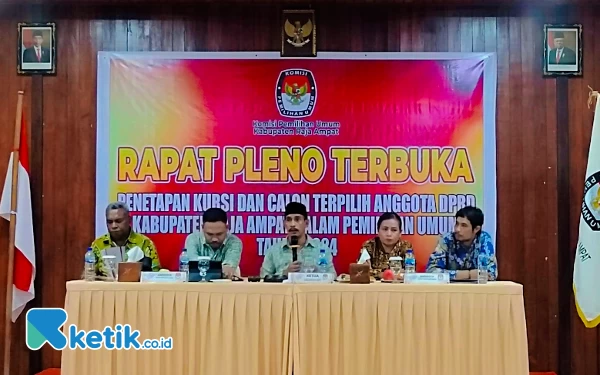 Thumbnail KPU Raja Ampat Tetapkan 20 Nama Caleg Terpilih Pemilu 2024, Cek Daftarnya!