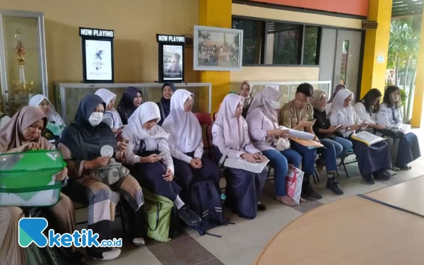 Thumbnail Pengambilan PIN PPDB SMA Sederajat Dibuka, Wali Murid: Cepat dan Lancar