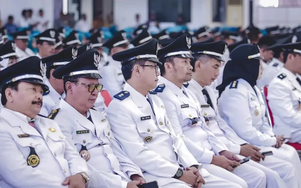 Thumbnail Ratusan Kades di Jember Terima SK Perpanjangan Masa Jabatan