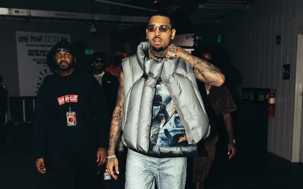 Diduga Lakukan Kekerasan, Chris Brown Dituntut US$50 Juta