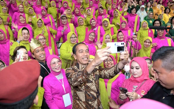 Thumbnail Ini Pesan Jokowi di Peringatan Hari Kebaya Nasional 2024