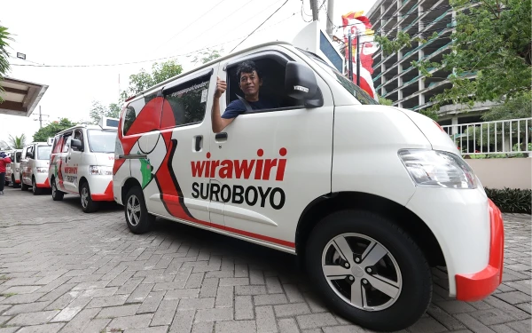 Thumbnail Tingkatkan Mobilisasi, Pemkot Surabaya akan Perbanyak Armada Feeder WiraWiri Suroboyo