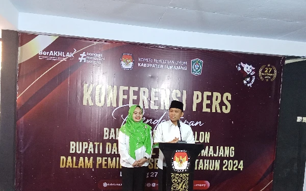 Cak Thoriq-Ning Fika Janji Naikkan Honor Guru Non-NIP Tiap Tahun Usai Mendaftar di KPU Lumajang