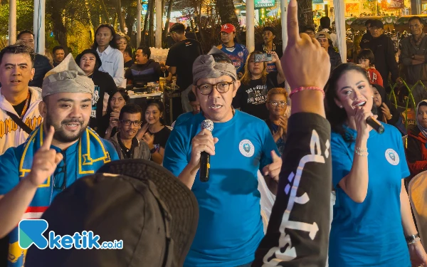 Thumbnail Paslon NH berbaur dengan Masyarakat Peringati Tragedi Kanjuruhan