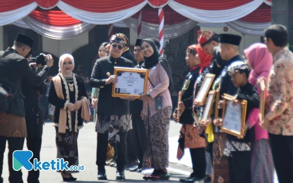 Thumbnail Hari Jadi Ke-79 Provinsi Jawa Timur, Pj Gubernur: Terima Kasih Masyarakat Telah Menjaga dan Merawat Bumi Majapahit