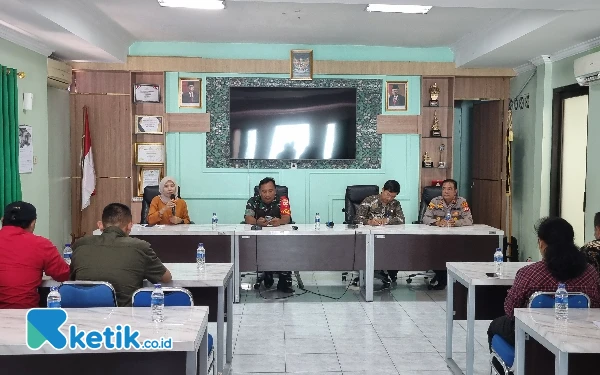 Thumbnail Datangi Bawaslu Sleman, Panom Godean dan Lurah Sidoluhur Lakukan Klarifikasi