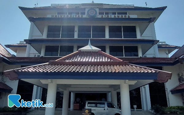 Thumbnail Unair Duduki Posisi Kedua Nasional Perguruan Tinggi Terbaik Versi THE WUR