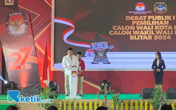 Thumbnail Debat Publik Perdana Pilwali Kota Blitar 2024: Bambang-Bayu Usung Program Realistis dengan Konsep Kota Ramah dan Keren