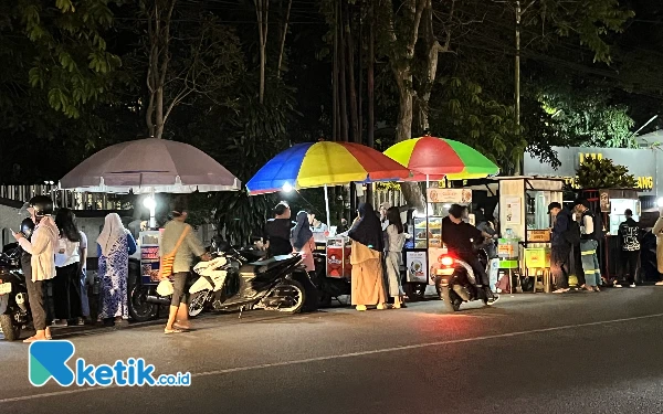 Thumbnail PKL di Jalan Surabaya Kota Malang Dinilai Ganggu Ketertiban Jalan