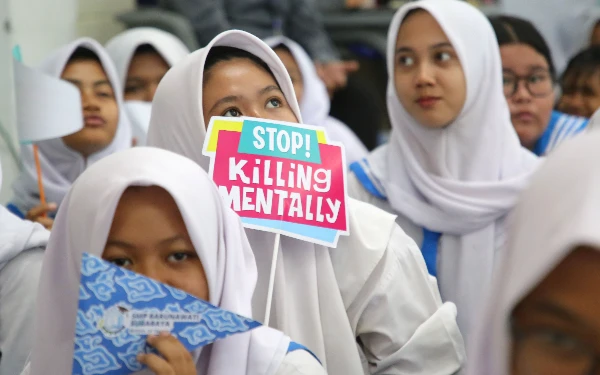 Perangi Bullying di Sekolah, Satpol PP Surabaya Kunjungi SMP Barunawati
