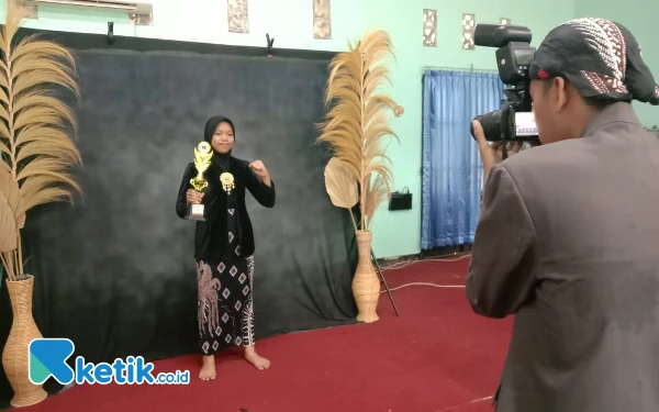 DT Fotografi SMAN 1 Gondangwetan Makin Berkembang, Pamerkan Keunikan dan Omzet Meningkat
