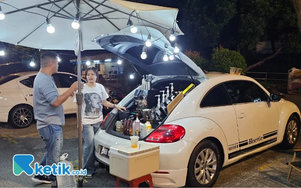 Thumbnail Wow! Di Malaysia, VW Beetle Mulus Jadi Warkop Keliling