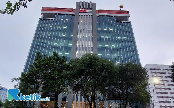 Thumbnail Kinerja Cemerlang! OJK Jatim Catat Pertumbuhan Tinggi di Sektor Keuangan dan Fintech 2024