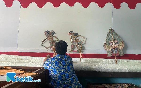 Thumbnail Di Era Digitalisasi,  Peminat Jurusan Pedalangan SMKN 12 Surabaya Terus Meningkat