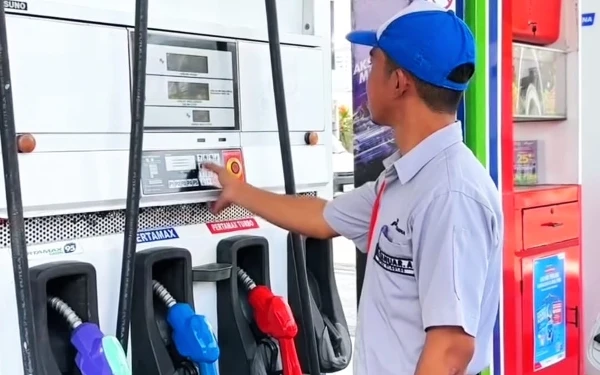 Thumbnail Pertamina Pastikan Harga Pertamax RON 92 Tetap, BBM Nonsubsidi Lain Naik, Berikut Daftar Harganya