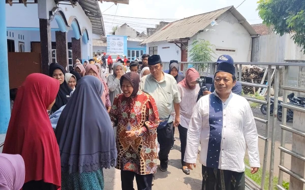 Thumbnail Cagub Jatim Risma Konsolidasi di Lumajang, juga Kunjungi Ponpes An Nur Azzahra