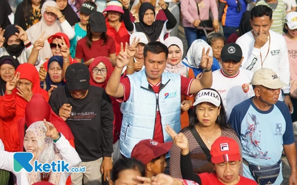 Thumbnail Warga Sukorejo Kota Blitar Antusias Hadiri Jalan Sehat SAE