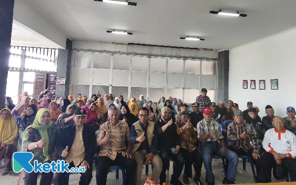 Bertemu Veteran, Paslon Nurochman-Heli Janjikan Perawatan Gedung hingga Kenaikan Insentif