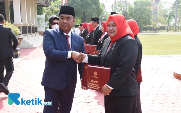 Thumbnail Pjs Bupati Sidoarjo Isa Anshori Ajak Implementasikan Semangat Kepahlawanan di Era Kekinian