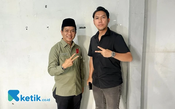 Thumbnail Penyanyi dan Pengusaha Boni Anggara Beralih Dukungan ke Dadang Supriatna-Ali Syakieb