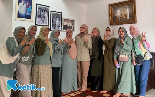 Thumbnail 'Ras Terkuat di Bumi' Bedas Cantik Turun Tangan Demi Kemenangan Dadang Supriatna-Ali Syakieb di Pilbup Bandung