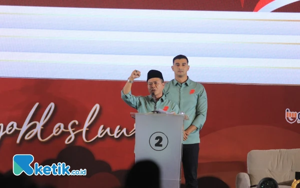 Thumbnail Viral Video Mengejeknya Pendek, Cabup Bandung Dadang Supriatna Tanggapi dengan Kinerja di Debat ke-2