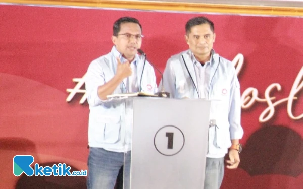 Thumbnail Semua Teriak Berantas Bank Emok, Cabup Sahrul Gunawan Malah Dukung Keberadaannya