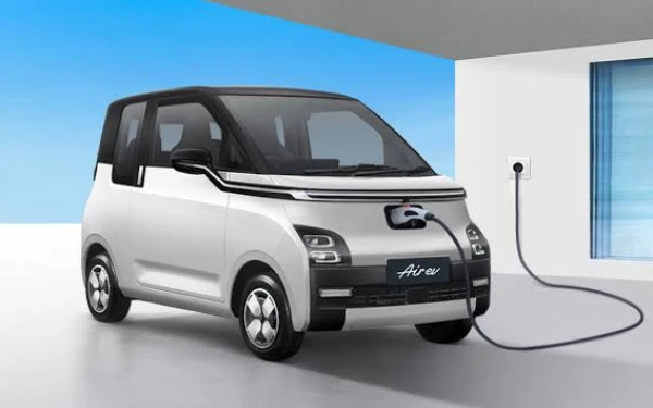 Thumbnail Wuling Air ev: Mobil Listrik Ramah Lingkungan yang Aman Digunakan Harian