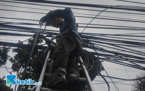 Thumbnail PLN Icon Plus Regional Jabar Terus Patroli Rapihkan Kabel Fiber Optik