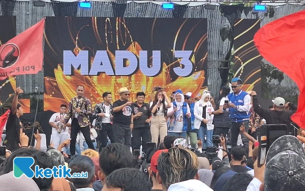 Kampanye Akbar Rijanto-Beky di Kabupaten Blitar: Ribuan Warga dan Pedagang Rasakan Berkah