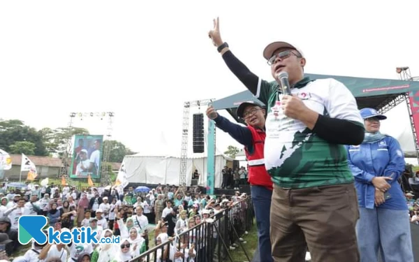 Thumbnail Masa Tenang, Ketua Tim Pemenangan Paslon 02 Serukan Bantu Tertibkan APK Dadang Supriatna-Ali Syakieb